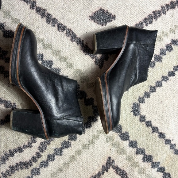 Rachel Comey - Leather ankle stacked heel booties - Picture 5 of 10